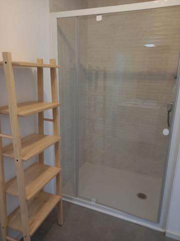 A LOUER SUR UN SITE PRIVILEGIE AVEC MAGNIFIQUE VUE MER T3 MEUBLE