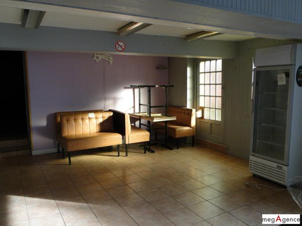 Immeuble à GAMACHES, 80220 - 195m²