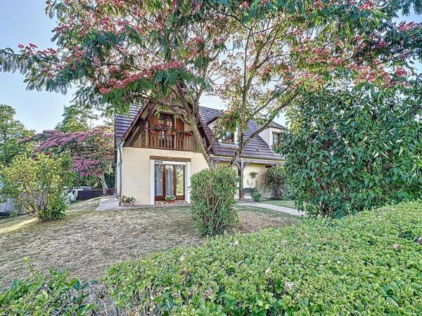 Au calme et proche de toutes commodités et gare