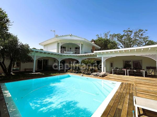 ANDERNOS LES BAINS (33) - Villa d'architecte de 350m² - à deux pas du BASSIN