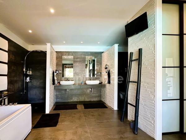 ANDERNOS LES BAINS (33) - Villa d'architecte de 350m² - à deux pas du BASSIN