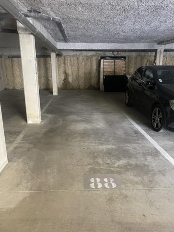 Appartement
         3 pièces
        - 48 m² Exclusivité 123 000 € *