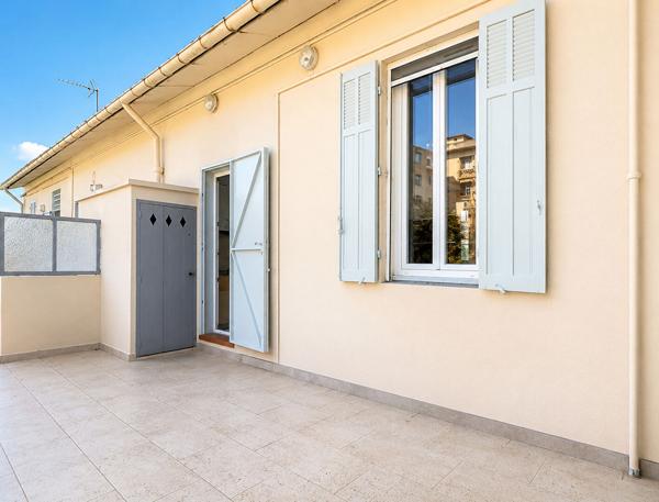 APPARTEMENT TYPE 3 / TERRASSE / CAVE