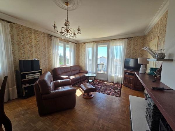 Maison Apremont - Maison de deux chambres + bureau avec sous-sol total