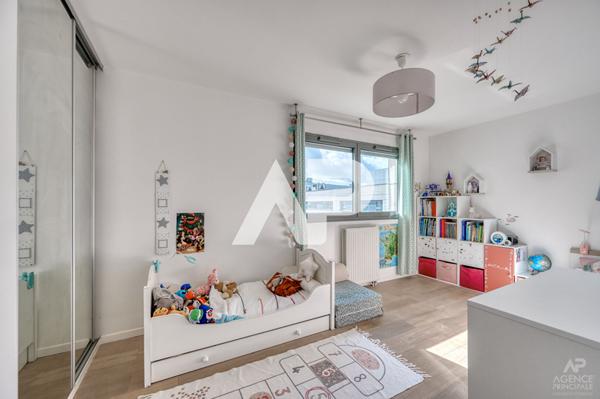 Appartement Rueil Malmaison 3 pièce(s) 85.83 m2 €550 000 ** - Référence 19327