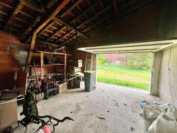 Maison avec dépendance, garage et terrain arboré /
