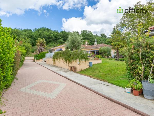Maison
         8 pièces
        - 264 m² Bien prestige 849 000 € *