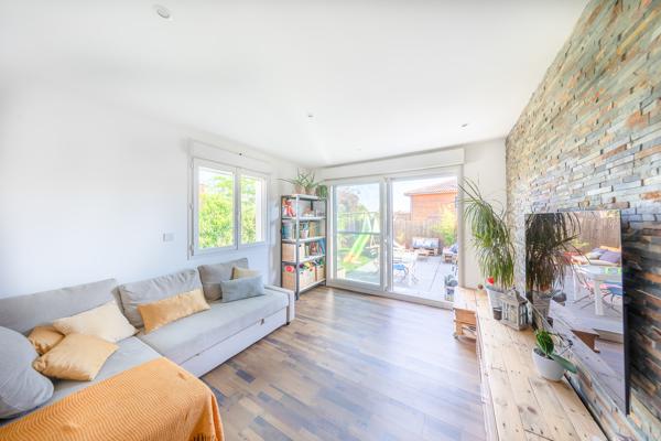 Belle maison contemporaine entièrement rénovée