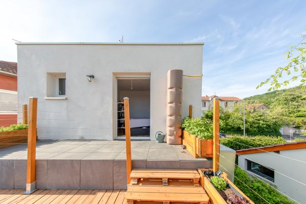 Belle maison contemporaine entièrement rénovée