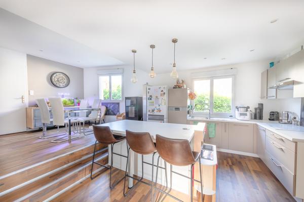 Belle maison contemporaine entièrement rénovée