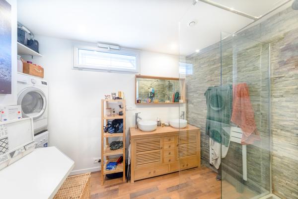 Belle maison contemporaine entièrement rénovée