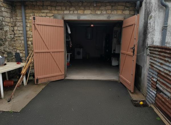 Immeuble à CHAMPAGNOLLES, 17240 - 322m²