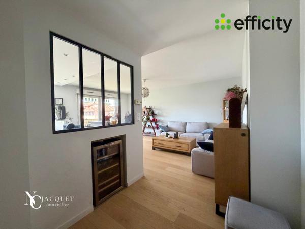 Appartement
         3 pièces
        - 68 m² Exclusivité 309 000 € *