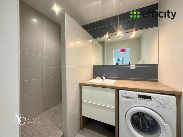 Appartement
         3 pièces
        - 68 m² Exclusivité 309 000 € *