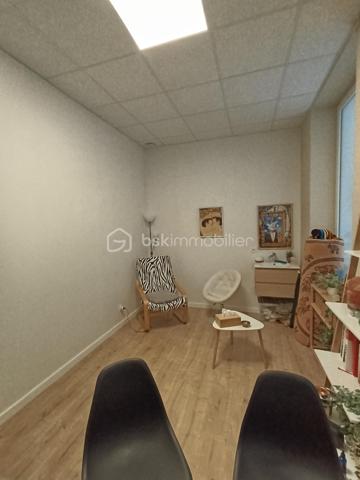 Local commercial de 226 m²