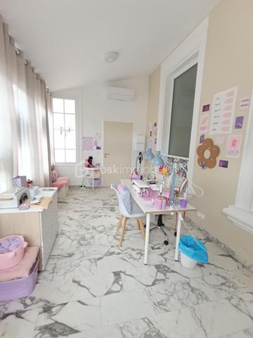 Local commercial de 226 m²