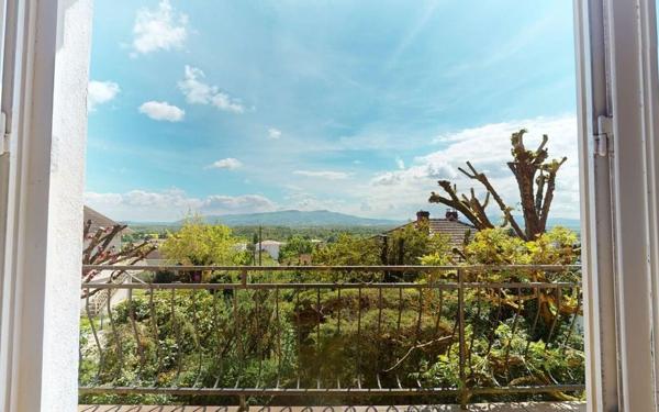 Maison à vendre    5 pièces • 104 m2 Trévoux