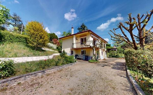 Maison à vendre    5 pièces • 104 m2 Trévoux