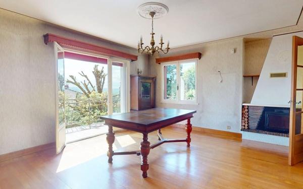 Maison à vendre    5 pièces • 104 m2 Trévoux