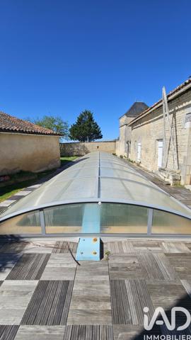 Maison à vendre 10 pièces 290 m² Champniers