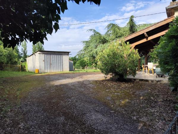 Ferme T4 avec des dépendances