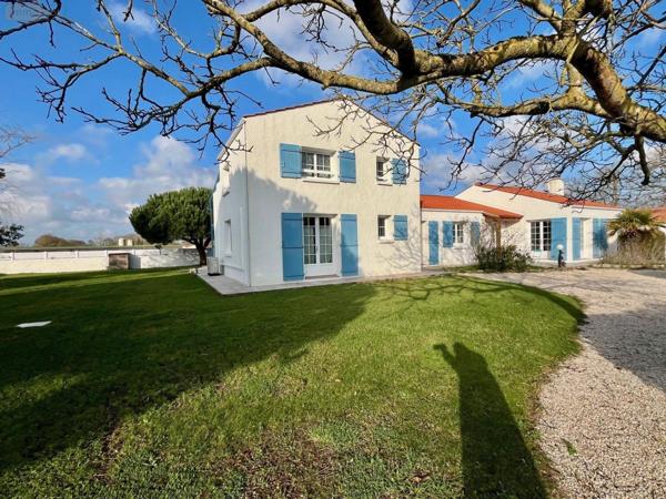 Maison individuelle à vendre à Challans en Vendée (85300), ref : 998/M/2333-85092