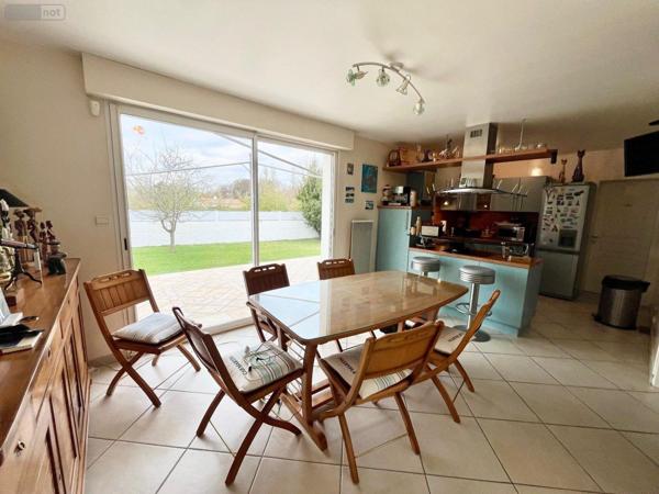 Maison individuelle à vendre à Challans en Vendée (85300), ref : 998/M/2333-85092