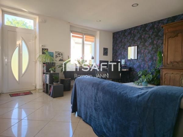 Grande maison familiale avec grange et vaste terrain