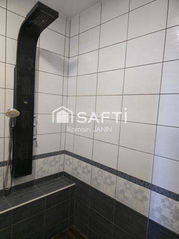 Grande maison familiale avec grange et vaste terrain