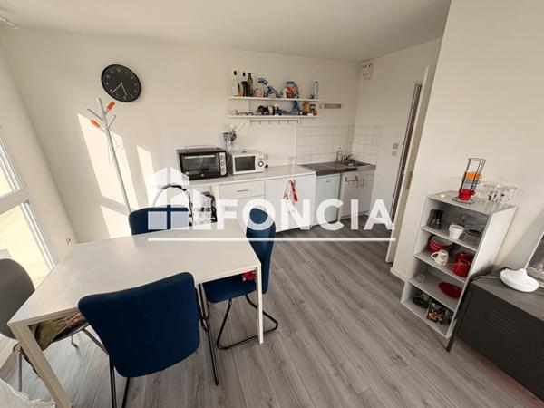 Location Appartement 3 pièces 48.77 m² - 3 RUE VICTOR SCHOELSCHER Poitiers 86000