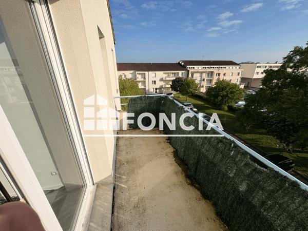Location Appartement 3 pièces 48.77 m² - 3 RUE VICTOR SCHOELSCHER Poitiers 86000