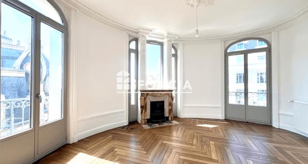 Location Appartement 4 pièces 97.74 m² - Saint-étienne 42000