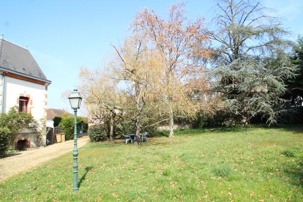 Bourbon-Lancy (71140) Propriété XIXe Centre ville A Vendre