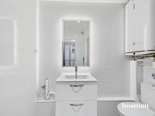Studio rénové 1 pièce de 25 m², Rue Labat - Paris 18ème - Lumineux au 2ème étage