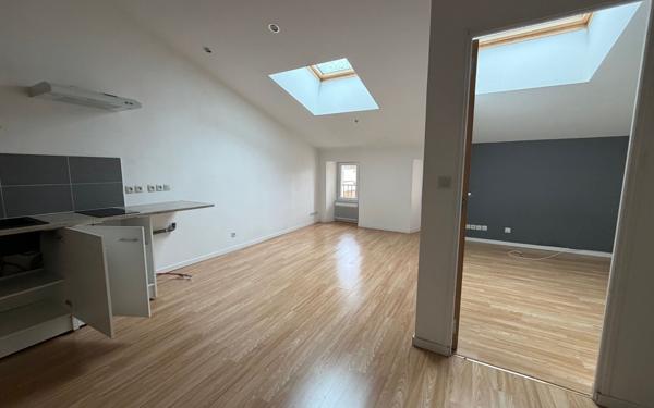 Appartement à vendre    2 pièces •  Saintes