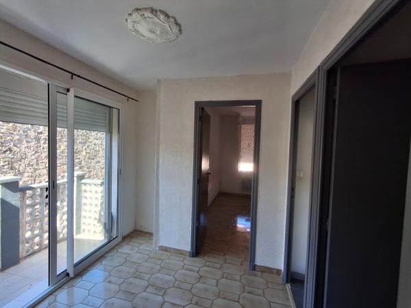 BEDARIEUX centre ville Appartement spacieux au 2ème étage