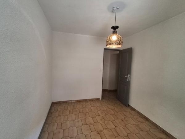 BEDARIEUX centre ville Appartement spacieux au 2ème étage