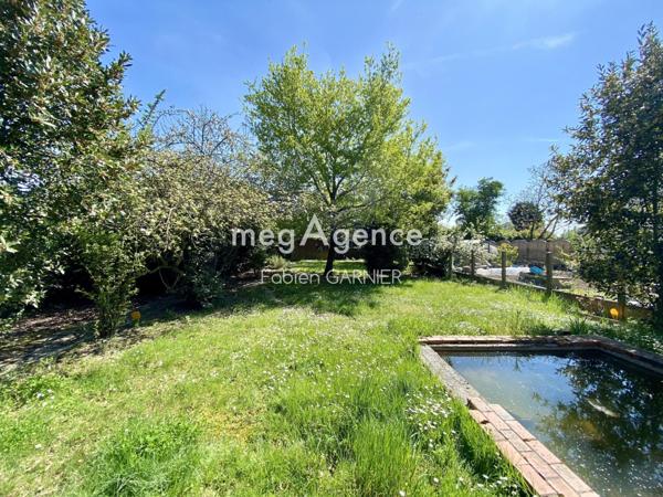 Terrain à SAINT-BARTHELEMY-D'ANJOU, 49124 - 595m²