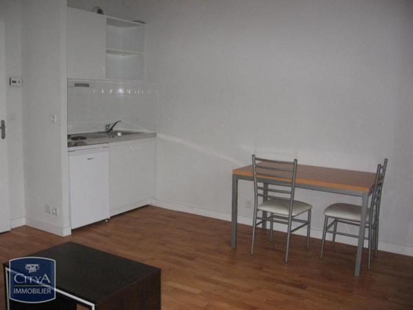 Appartement à louer 1 pièce 25.3m² Laval (53000)