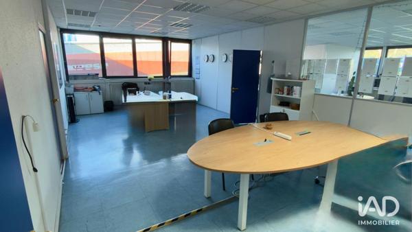 Location local d’activité 790 m² Les Ulis