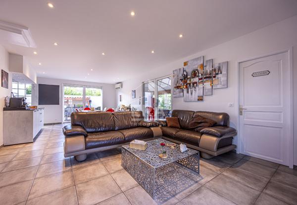 BELLE PROPRIETE 6 CHAMBRES, BELLES PRESTATIONS !