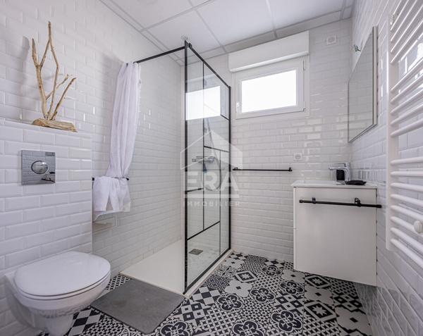 BELLE PROPRIETE 6 CHAMBRES, BELLES PRESTATIONS !