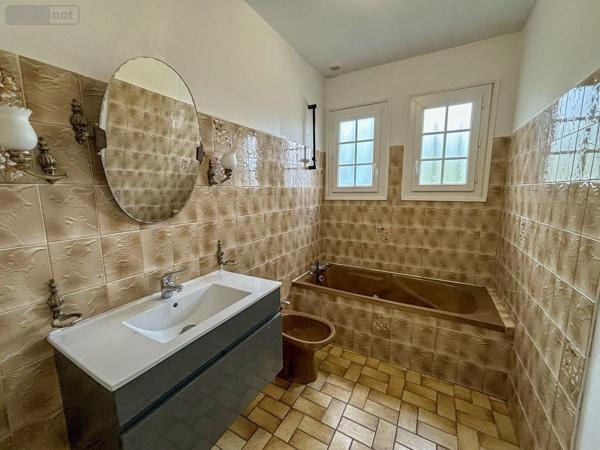 Maison à vendre à Saint-Junien en Haute-Vienne (87200), ref : 87056-750