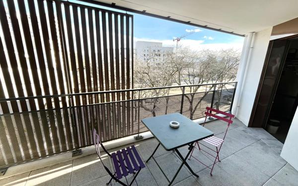 Appartement à vendre    3 pièces • 64,51 m2 Lyon 8