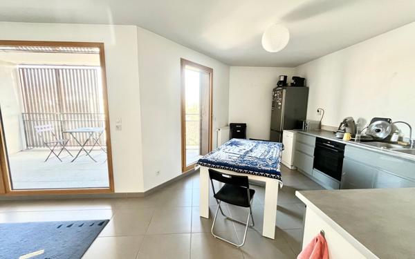 Appartement à vendre    3 pièces • 64,51 m2 Lyon 8