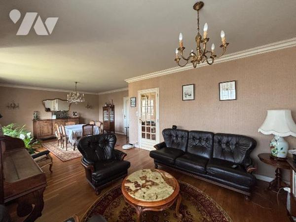 Exclusivité Milizac-Guipronvel, dans le secteur recherché à seulement quelques pas du bourg, ce...