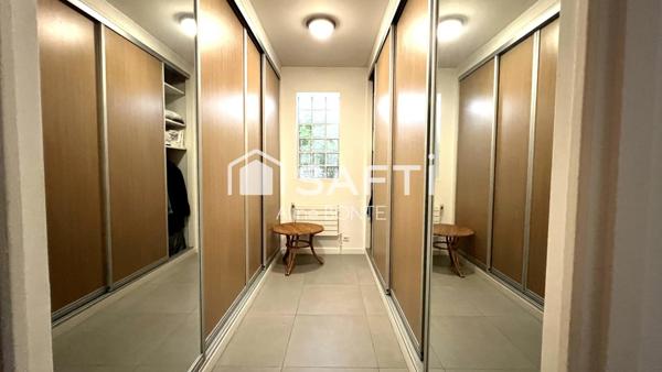 Demeure contemporaine avec double garage