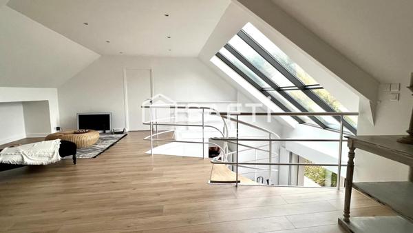 Demeure contemporaine avec double garage