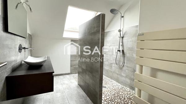 Demeure contemporaine avec double garage