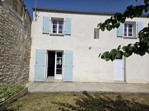 Maison
                                                                                                                                                                                                                                                                                                                        5 pièce(s)                                                                                                                                                                                                          4 chambre(s)                                                                                                                                                                                                          108.05  m²